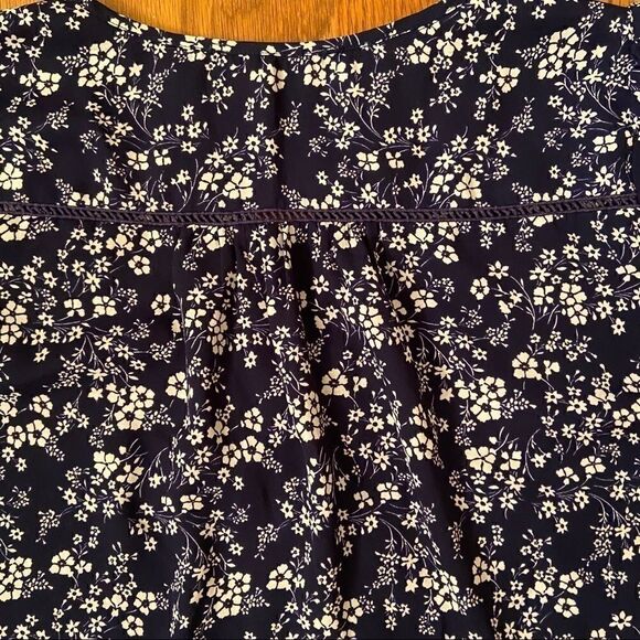 Collective Concepts Navy Floral Chiffon Top Size M - Picture 4 of 7